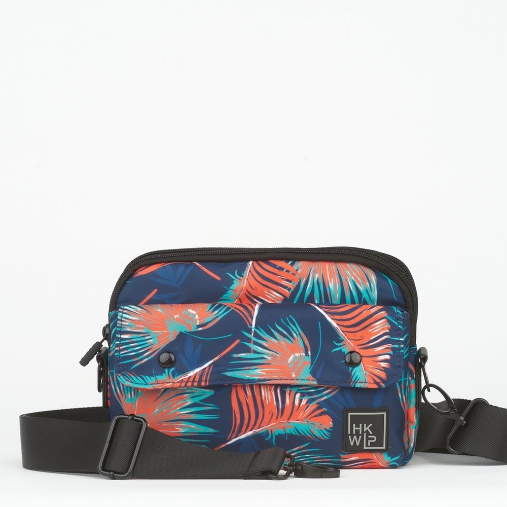 🌴 NWT The Front Pocket Crossbody – Tropical Navy (4-in-1 Convertible Bag) 🌴 - Picture 2 of 16